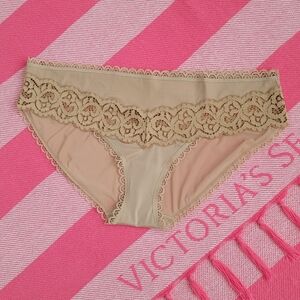 NWT Victoria's Secret Body By Victoria Bikini Lace Panties, Size L